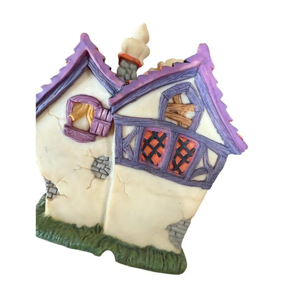 HALLOWEEN HAND PAINTED ILLUMINATED RESIN HAUNTED HOUSE HOTEL LIGHT UP VILLAGE - Picture 6 of 7